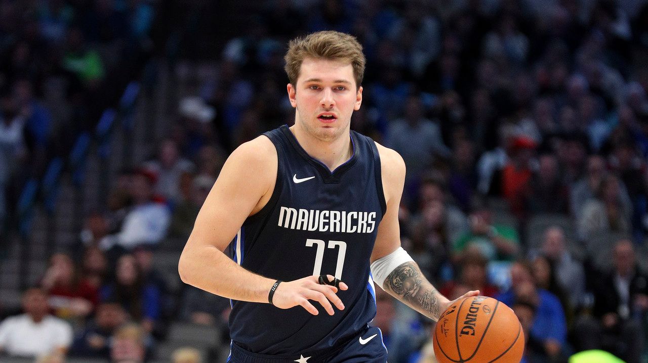 紧随其后的 紧随其后的