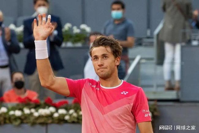 篮板看防守 篮板看防守